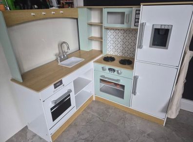 Kids Play Kitchen