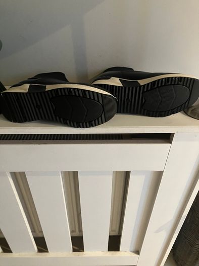 New in Box Carl Scarpa Ogetti Ladies Trainers Size UK4 EU37