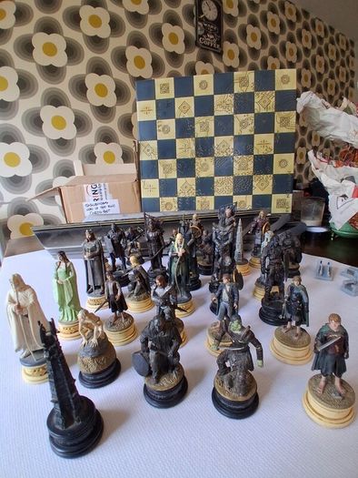 chess set Eaglemoss Lord of the Rings