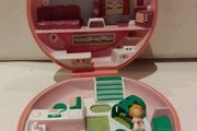 Vintage 1989 Polly Pocket Vet Compact