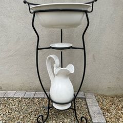Vintage washstand