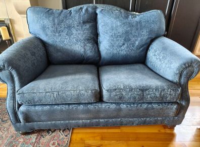 free blue couch