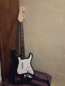 Rock Band 4 PS4 Wireless Fender Stratocaster Guitar Controller 91261