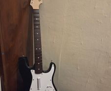 Rock Band 4 PS4 Wireless Fender Stratocaster Guitar Controller 91261