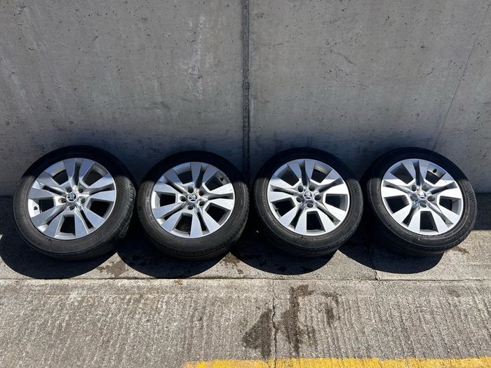Genuine Skoda 17" Alloy Wheels