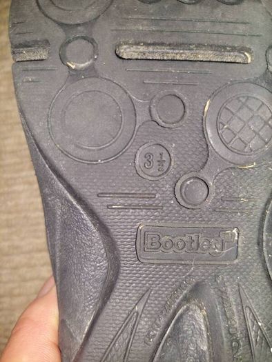 Boys shoes