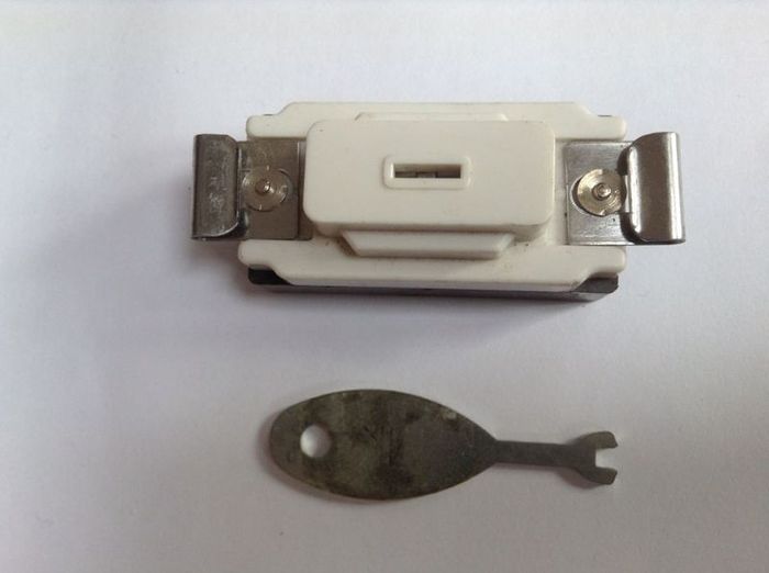 Mk Key Grid Switch, 20amp 2 Way