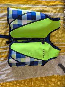 swim vest