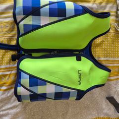 swim vest