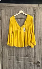 BNWT Forever 21 Top - Medium