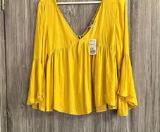 BNWT Forever 21 Top - Medium