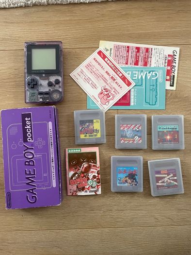 Perfect Xmas Gift Nintendo Gameboy Pocket MGB-001 Clear Purple Boxed, Manual and Bomber Man + Other Games