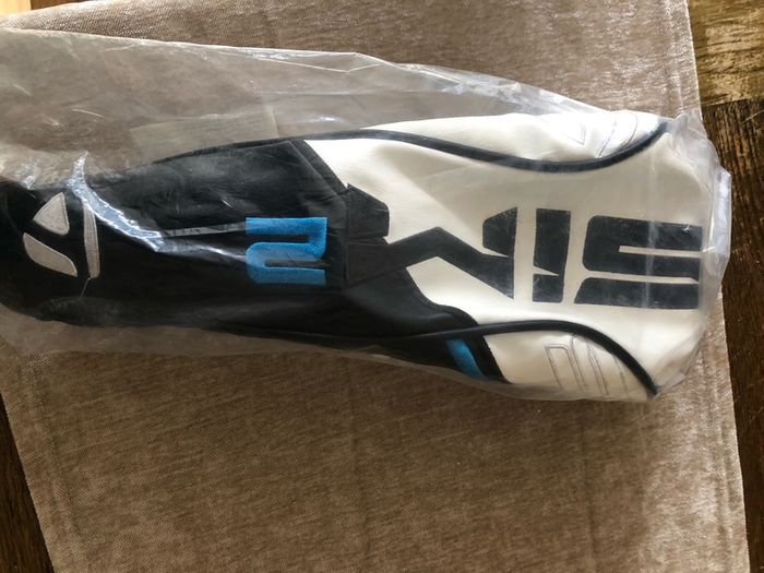 NEW Taylormade Sim 2 Driver Cover