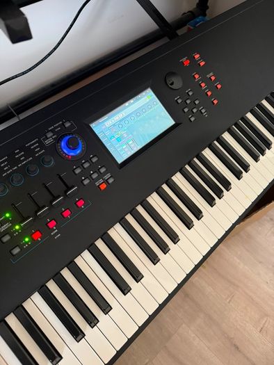 Yamaha MODX 8 Keyboard