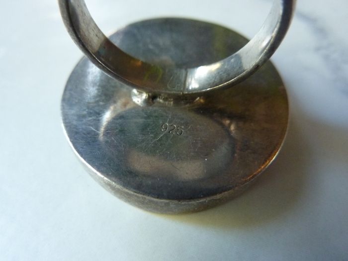 Striking Statement Ring in Silver, Stamped 925. 13g.
