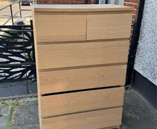 chest of drawers