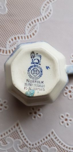 Royal Doulton Cup 1920's