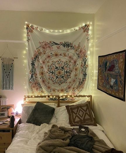 Sketched Floral Medallion Tapestry, White Bohemian Mandala Wall Hanging Tapestries (MULTIPLE SIZES)