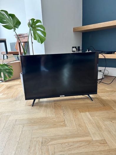 32 inch smart TV