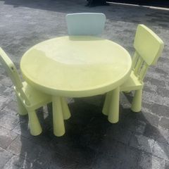 Kids ikea garden table and 3 chairs