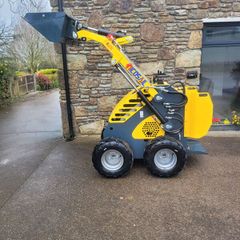 As New Mini Skid Loader- 25 hours