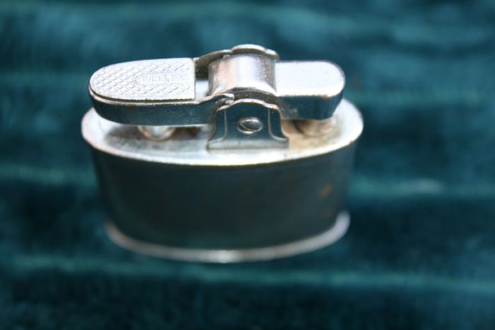 Vintage Petrol Lighters (Lighters work, need fuel) 25 each