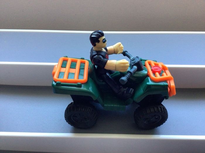 Imaginext Jurassic park ATV Vehicle and figure