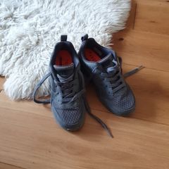 SKECHERS kids trainers size 1