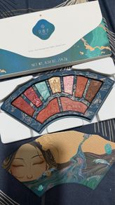K beauty florasis eye palette