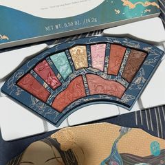 K beauty florasis eye palette