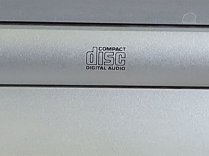 Sony Micro HiFi Component System, Model CMT-CP1, Radio, Tape & CD, all working fine and in very good condition