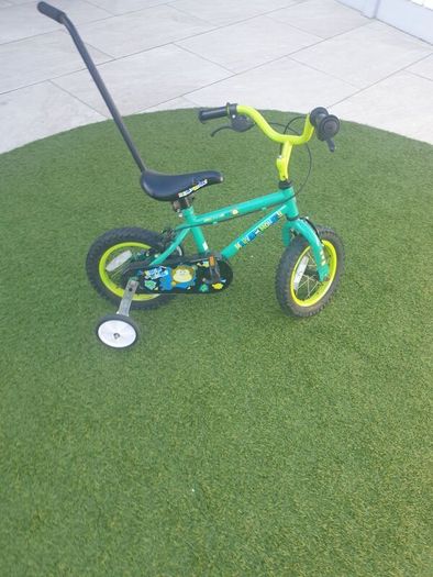 Marvin monkey and Halfords stabilisers kids x2