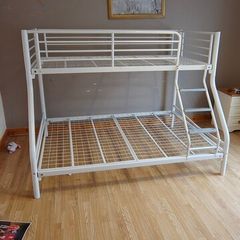 Triple sleeper Bunk Bed