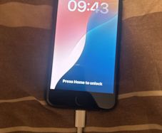 iPhone SE second gen(pls read disc)