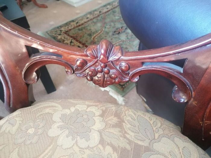 Solid Timber Extendable Dining Table & 6 Matching Chairs