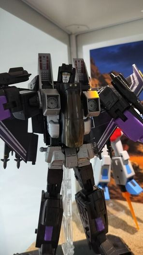 Transformers Masterpiece Skywarp