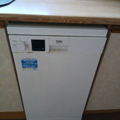 Dish washer