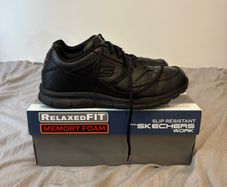 Working shoes (anti flip)