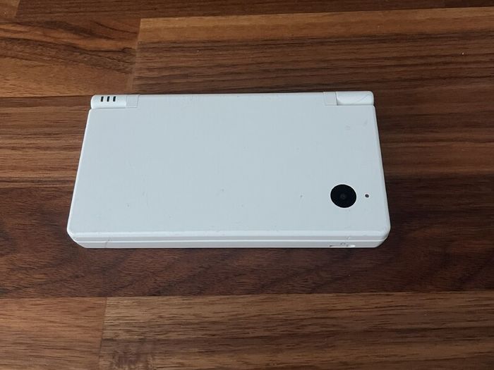 Nintendo DSi white
