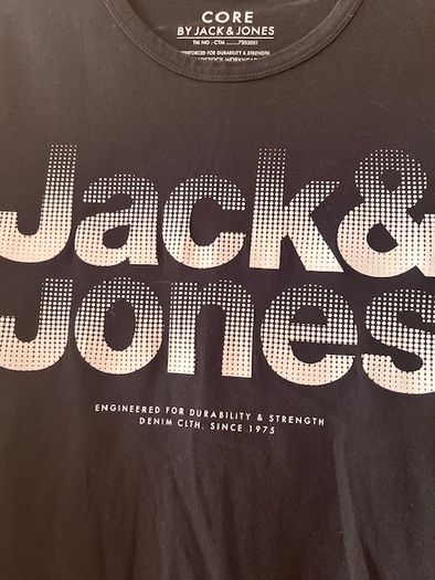 Jack & Jones T-shirt Size Small (small Adult)  Jet Black.  In Excellent Condition. Like New.