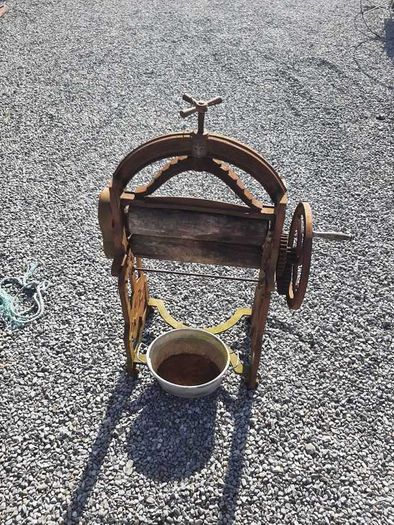 Antique mangle excellent condition delivery available