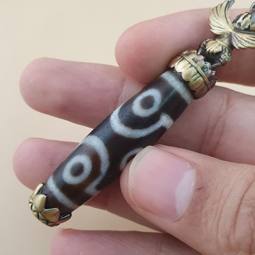 Vintage 6 Eyes Hiamalyan Tibetan Agate Bead Brass Pendant