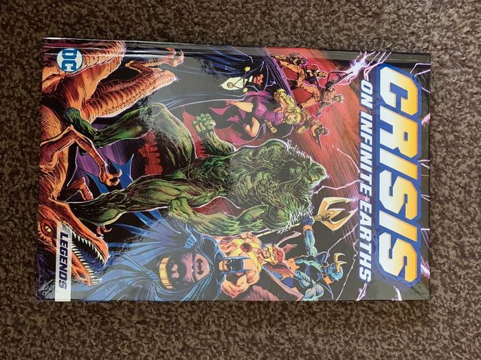 crisis on infinite earths box set