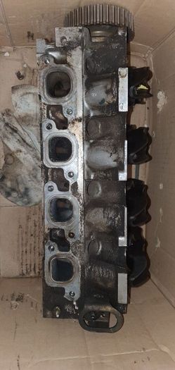 Ford Escort Fiesta 1.4 CVH complete cylinder head