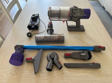 Dyson v10
