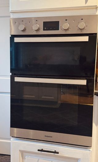 Hotpoint Double Oven (Built-Under) - A rated