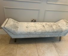 Chaise long