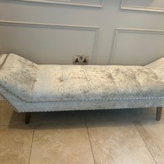 Chaise long