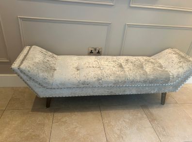 Chaise long