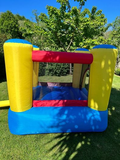 Happy Hop Bouncy Castle